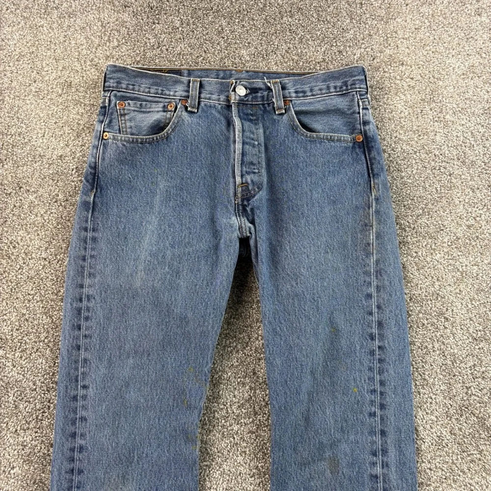 Levis measures 30in